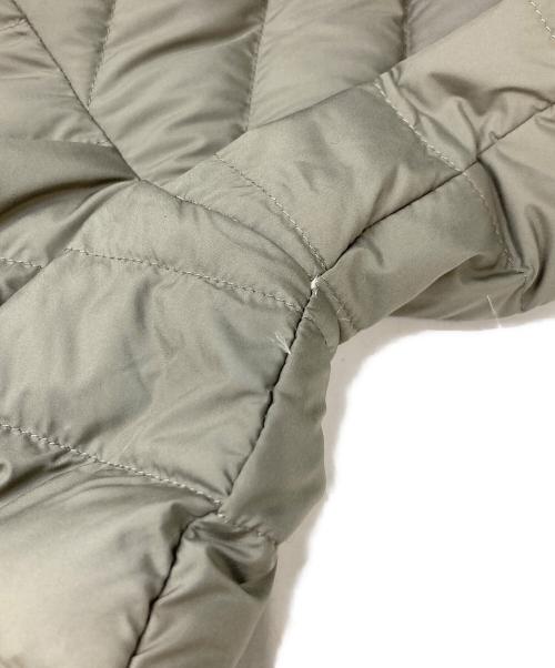 Traditional Weatherwear（トラディショナルウェザーウェア）Traditional Weatherwear (トラディショナルウェザーウェア) クリー ロング カラーレス キルティングコート グレー サイズ:34の古着・服飾アイテム