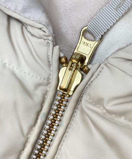 BLUE LABEL CRESTBRIDGE（ブルーレーベルクレストブリッジ）BLUE LABEL CRESTBRIDGE (ブルーレーベルクレストブリッジ) リバーシブルダウンジャケット ベージュ サイズ:40の古着・服飾アイテム