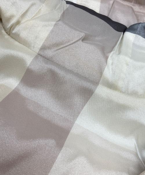 BLUE LABEL CRESTBRIDGE（ブルーレーベルクレストブリッジ）BLUE LABEL CRESTBRIDGE (ブルーレーベルクレストブリッジ) リバーシブルダウンジャケット ベージュ サイズ:40の古着・服飾アイテム