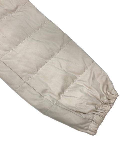 BLUE LABEL CRESTBRIDGE（ブルーレーベルクレストブリッジ）BLUE LABEL CRESTBRIDGE (ブルーレーベルクレストブリッジ) リバーシブルダウンジャケット ベージュ サイズ:40の古着・服飾アイテム