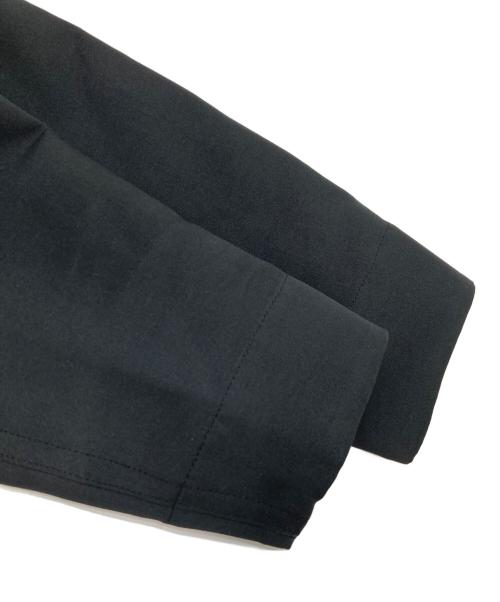 UNIversal FORM（ユニバーサルフォルム）UNIversal FORM (ユニバーサルフォルム) UTILITY 2WAY POCKET SHOP COAT ブラック サイズ:Mの古着・服飾アイテム