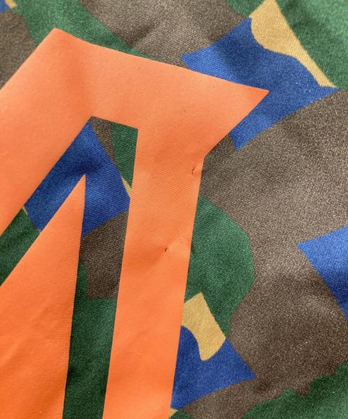 MCM（エムシーエム）MCM (エムシーエム) CAMO PONCHO COAT オリーブ サイズ:Mの古着・服飾アイテム