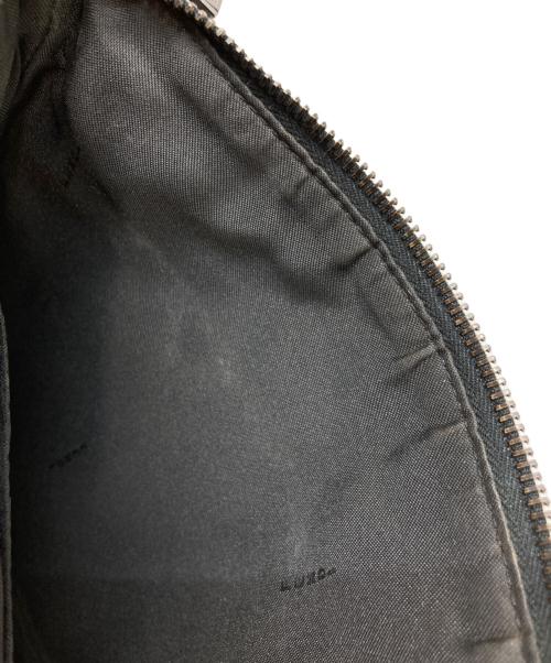 FENDI（フェンディ）FENDI (フェンディ) ロゴショルダーバッグ ブラウンの古着・服飾アイテム