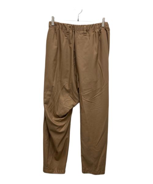 ISSEY MIYAKE MEN（イッセイミヤケメン）ISSEY MIYAKE MEN (イッセイミヤケメン) SWINGイージーパンツ ベージュ サイズ:2の古着・服飾アイテム