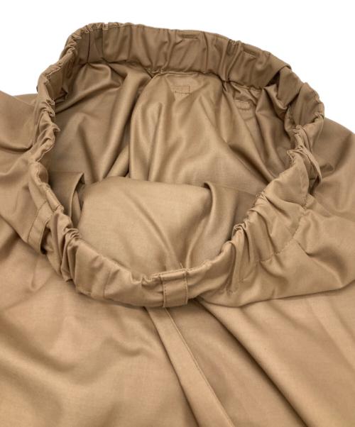 ISSEY MIYAKE MEN（イッセイミヤケメン）ISSEY MIYAKE MEN (イッセイミヤケメン) SWINGイージーパンツ ベージュ サイズ:2の古着・服飾アイテム