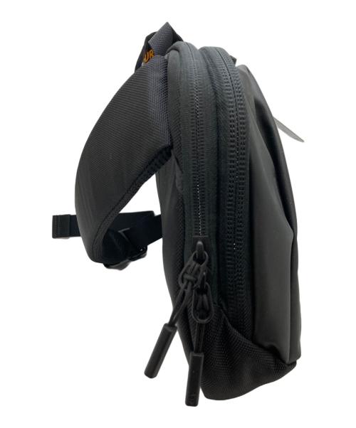 AER（エアー）AER (エアー) ショルダーバッグ ブラック 未使用品の古着・服飾アイテム