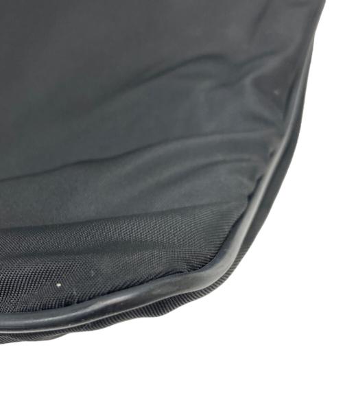 PRADA（プラダ）PRADA (プラダ) ナイロンショルダーバッグ ブラックの古着・服飾アイテム