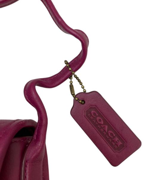 COACH（コーチ）COACH (コーチ) 逆台形型ターンロックレザーショルダーバッグ ピンクの古着・服飾アイテム