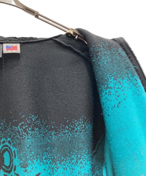 MAZMANIA（マズマニア）MAZMANIA (マズマニア) 総柄フリースジャケット ブラック サイズ:Mの古着・服飾アイテム