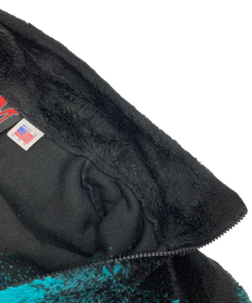 MAZMANIA（マズマニア）MAZMANIA (マズマニア) 総柄フリースジャケット ブラック サイズ:Mの古着・服飾アイテム