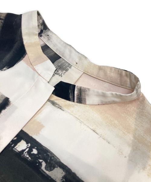 SOEJU（ソージュ）SOEJU (ソージュ) ペイント柄ワンピース ベージュ サイズ:FREEの古着・服飾アイテム