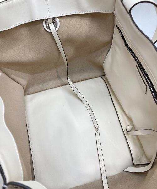 J&M DAVIDSON（ジェイ＆エム デヴィッドソン）J&M DAVIDSON (ジェイ＆エム デヴィッドソン) スタッズトートバッグ ホワイトの古着・服飾アイテム