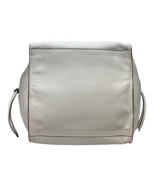 J&M DAVIDSON（ジェイ＆エム デヴィッドソン）J&M DAVIDSON (ジェイ＆エム デヴィッドソン) スタッズトートバッグ ホワイトの古着・服飾アイテム