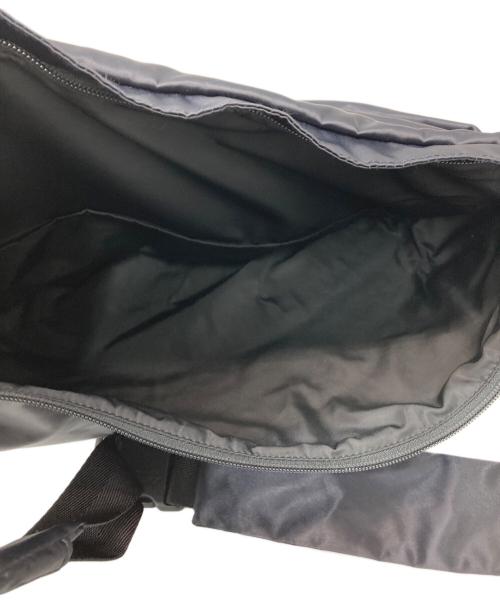 Y-3（ワイスリー）Y-3 (ワイスリー) SNEAKER BAG / ワンショルダーバッグ ブラックの古着・服飾アイテム