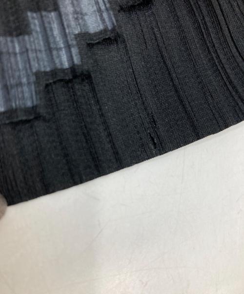 PLEATS PLEASE（プリーツプリーズ）PLEATS PLEASE (プリーツプリーズ) ネイティブプリントフレアスリーブプリーツチュニック ブラック サイズ:4の古着・服飾アイテム