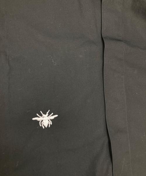 DIOR HOMME（ディオール オム）DIOR HOMME (ディオール オム) ビーロゴエンブロイダリー レギュラーカラー ブラック サイズ:38の古着・服飾アイテム