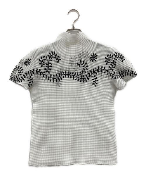 me ISSEY MIYAKE（ミーイッセイ ミヤケ）me ISSEY MIYAKE (ミーイッセイ ミヤケ) ハイネックプリーツカットソー ホワイト サイズ:－の古着・服飾アイテム