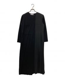 ADORE（アドーア）の古着「ハーフプリーツニットワンピース」｜ブラック