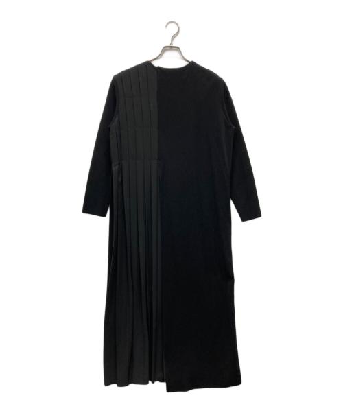 ADORE（アドーア）ADORE (アドーア) ハーフプリーツニットワンピース ブラック サイズ:38の古着・服飾アイテム