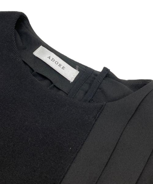 ADORE（アドーア）ADORE (アドーア) ハーフプリーツニットワンピース ブラック サイズ:38の古着・服飾アイテム