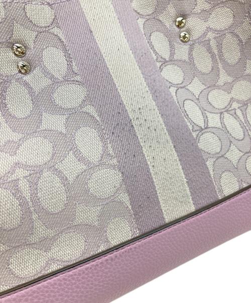 COACH（コーチ）COACH (コーチ) デンプシー キャリーオール シグネチャー ジャカード ウィズ ストライプ アンド コーチ パッチ パープルの古着・服飾アイテム