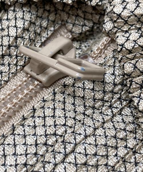 PLEATS PLEASE（プリーツプリーズ）PLEATS PLEASE (プリーツプリーズ) プリーツジップシャツ ベージュ サイズ:4の古着・服飾アイテム