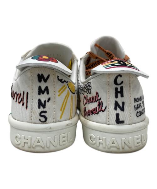 CHANEL（シャネル）CHANEL (シャネル) Pharrell Williams スニーカー ホワイト サイズ:37の古着・服飾アイテム