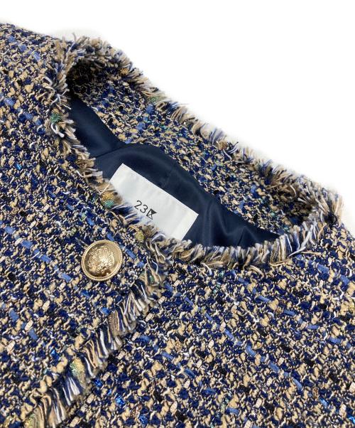23区（ニジュウサンク）23区 (ニジュウサンク) GIOLICA ボタン ツイード ジャケット ネイビー×ベージュ サイズ:38の古着・服飾アイテム
