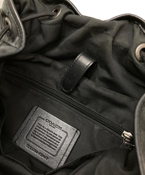 COACH（コーチ）COACH (コーチ) パフォレイテッド リュック ブラックの古着・服飾アイテム