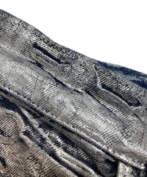 MARC JACOBS（マークジェイコブズ）MARC JACOBS (マークジェイコブズ) モノクロマチック モノグラム デニム オーバーサイズ ジーンズ シルバー サイズ:26の古着・服飾アイテム