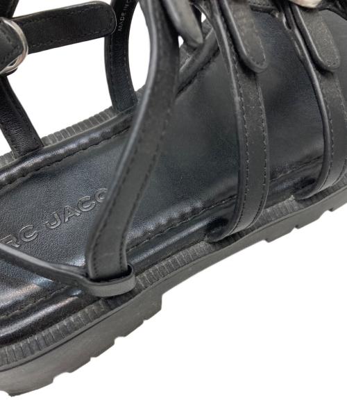 MARC JACOBS（マークジェイコブズ）MARC JACOBS (マークジェイコブズ) he Kiki グラディエーター サンダル ブラック サイズ:38の古着・服飾アイテム