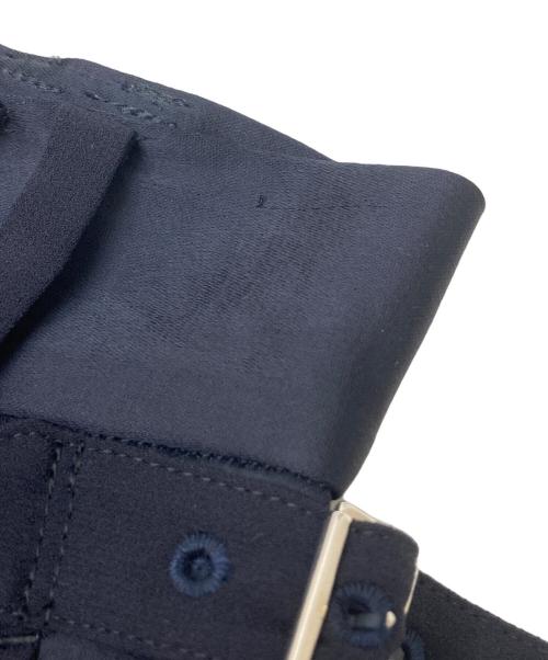 ritsuko karita（リツコカリタ）ritsuko karita (リツコカリタ) satin tuck slacks ネイビーの古着・服飾アイテム