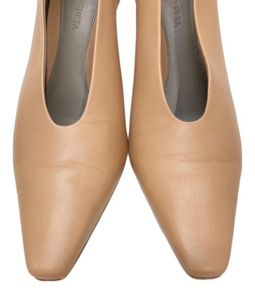 BOTTEGA VENETA（ボッテガベネタ）BOTTEGA VENETA (ボッテガベネタ) スクエアトゥチャンキーヒールパンプス ベージュ サイズ:36 1/2の古着・服飾アイテム