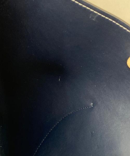 TORY BURCH（トリーバーチ）TORY BURCH (トリーバーチ) パンチングロゴトートバッグ ベージュの古着・服飾アイテム