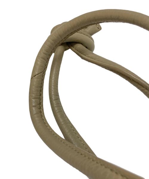 VASIC（ヴァジック）VASIC (ヴァジック) Bond Mini ハンドバッグ ベージュの古着・服飾アイテム