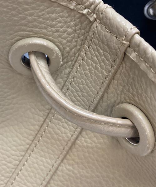 VASIC（ヴァジック）VASIC (ヴァジック) Bond Mini ハンドバッグ ベージュの古着・服飾アイテム