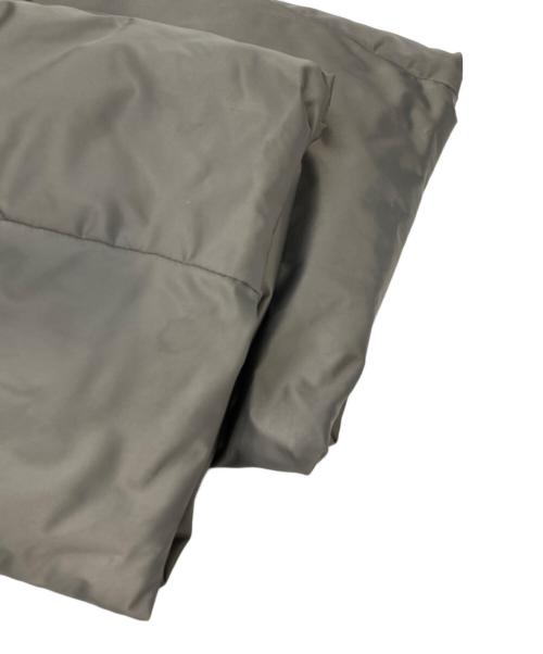 自由区（ジユウク）自由区 (ジユウク) ブライトダウンテントライン ダウンコート グレー サイズ:40の古着・服飾アイテム