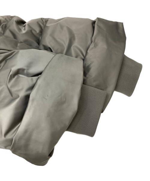 自由区（ジユウク）自由区 (ジユウク) ブライトダウンテントライン ダウンコート グレー サイズ:40の古着・服飾アイテム