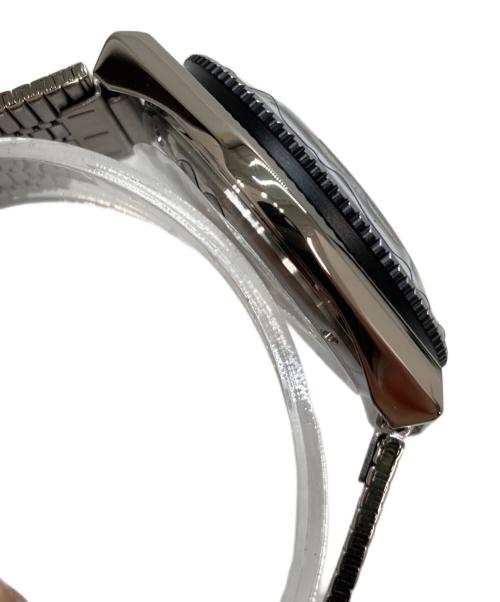 TIMEX（タイメックス）TIMEX (タイメックス) Q TIMEX ブラック×レッド 未使用品の古着・服飾アイテム