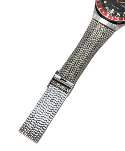 TIMEX（タイメックス）TIMEX (タイメックス) Q TIMEX ブラック×レッド 未使用品の古着・服飾アイテム