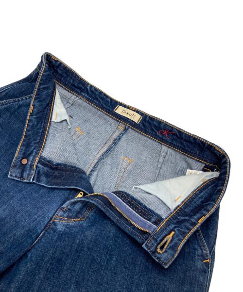 YANUK（ヤヌーク）YANUK (ヤヌーク) ローライズ ストレートデニムパンツ インディゴ サイズ:Mの古着・服飾アイテム
