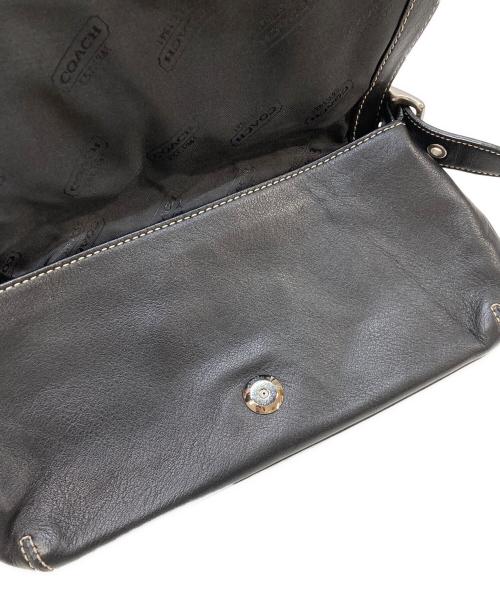 COACH（コーチ）COACH (コーチ) フラップレザーショルダーバッグ ブラックの古着・服飾アイテム