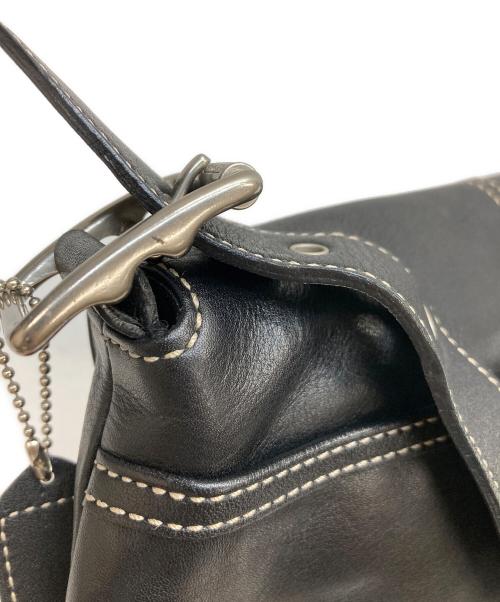 COACH（コーチ）COACH (コーチ) フラップレザーショルダーバッグ ブラックの古着・服飾アイテム