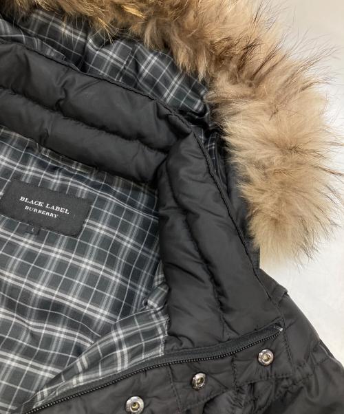 BURBERRY BLACK LABEL（バーバリーブラックレーベル）BURBERRY BLACK LABEL (バーバリーブラックレーベル) ファー付ダウンジャケット ブラック サイズ:Lの古着・服飾アイテム