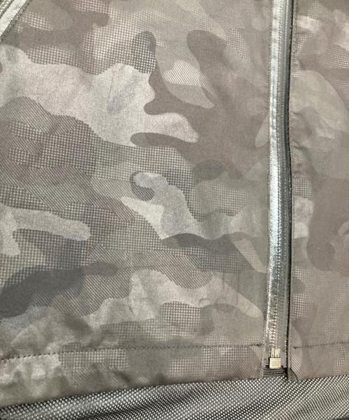 BLACK LABEL CRESTBRIDGE（ブラックレーベル クレストブリッジ）BLACK LABEL CRESTBRIDGE (ブラックレーベル クレストブリッジ) カモ柄マウンテンパーカー オリーブ サイズ:Lの古着・服飾アイテム