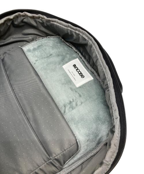 Incase（インケース）Incase (インケース) City Compact Backpack ブラックの古着・服飾アイテム