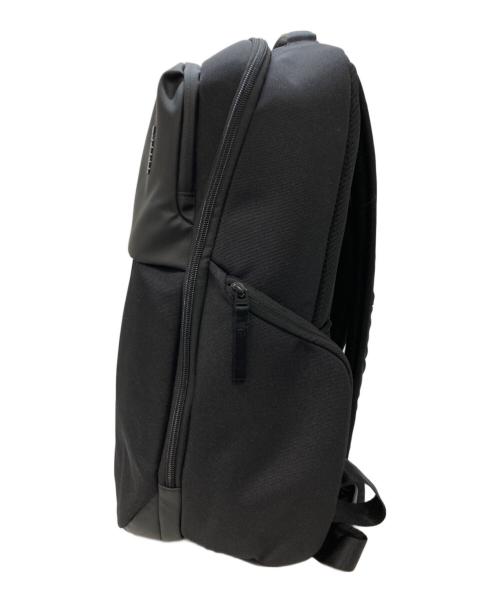 Incase（インケース）Incase (インケース) City Compact Backpack ブラックの古着・服飾アイテム