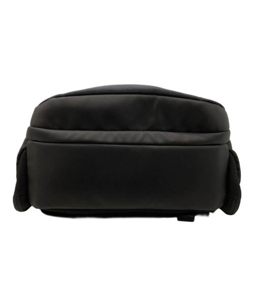 Incase（インケース）Incase (インケース) City Compact Backpack ブラックの古着・服飾アイテム