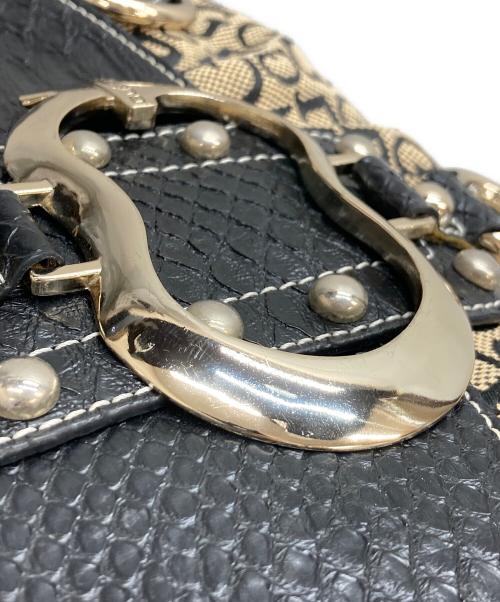 GUESS（ゲス）GUESS (ゲス) 00s型押しワンショルダーバッグ ベージュの古着・服飾アイテム