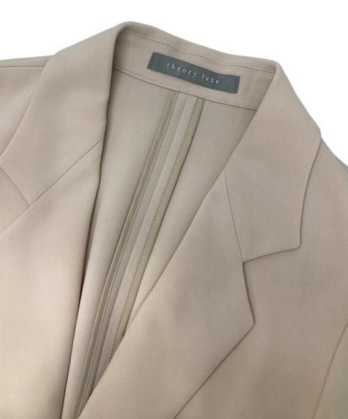 theory luxe（セオリーリュクス）theory luxe (セオリーリュクス) テーラードジャケット ベージュ サイズ:38の古着・服飾アイテム